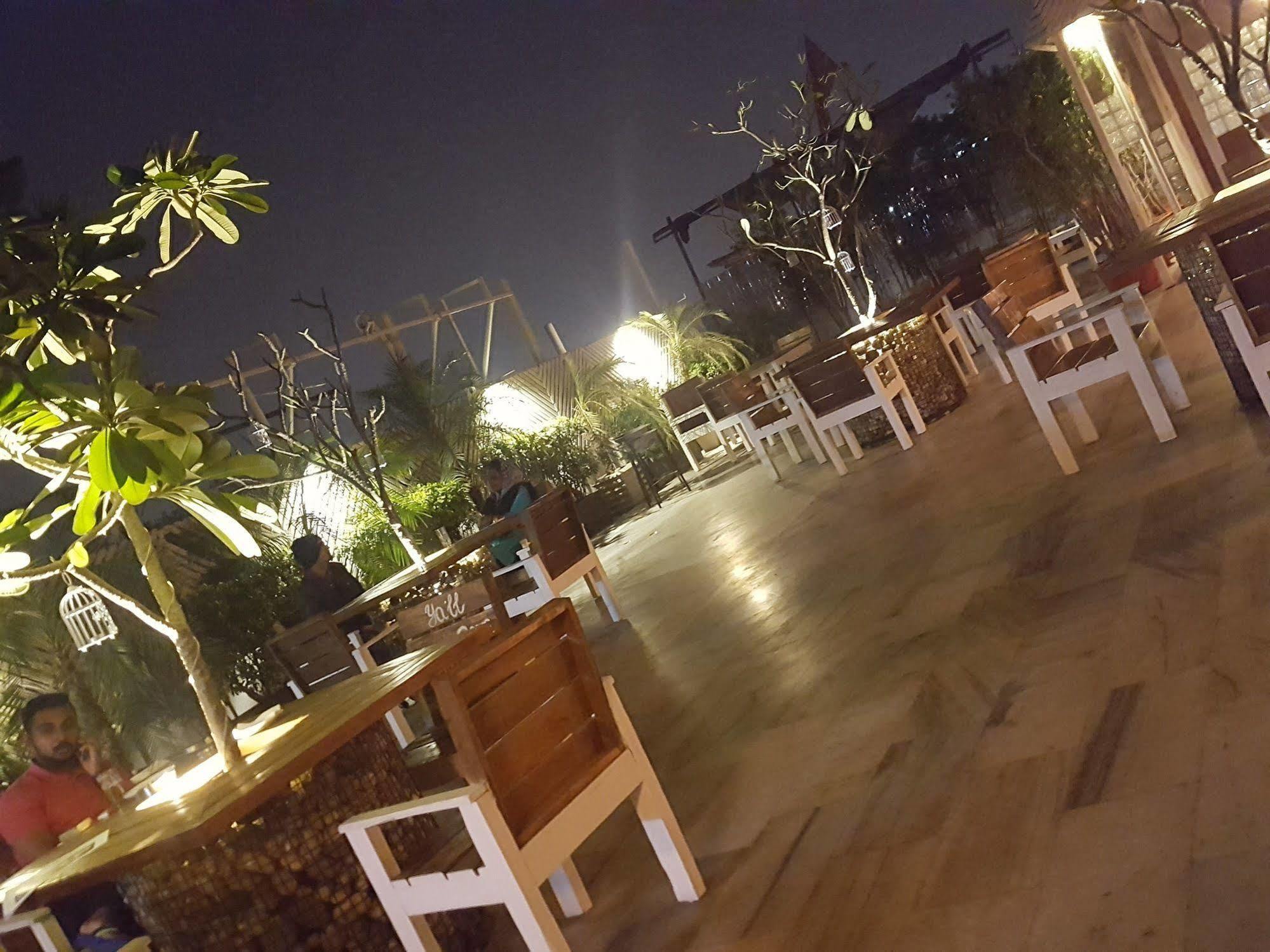 The White Klove New Delhi Luaran gambar