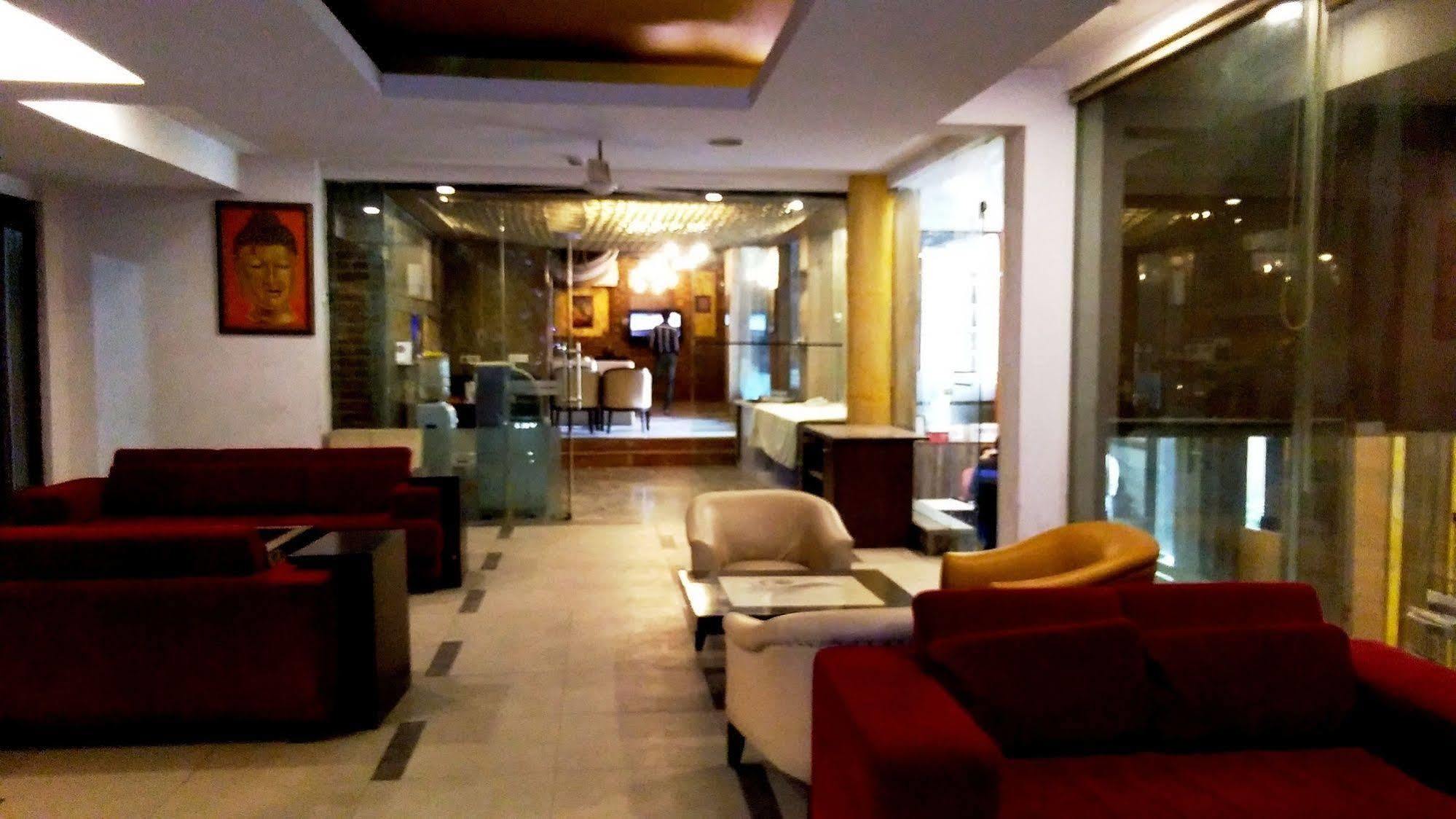 The White Klove New Delhi Luaran gambar